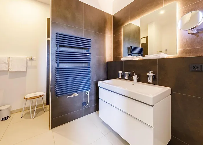 Kleine Welle - Haustierfreundliches Zwei-zimmer Mit Suedbalkon Und Platz Fuer Drei Personen Im Ersten Obergeschoss *